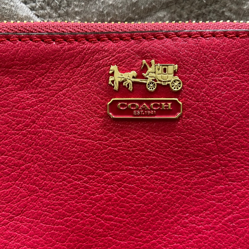 Coach wristlet red